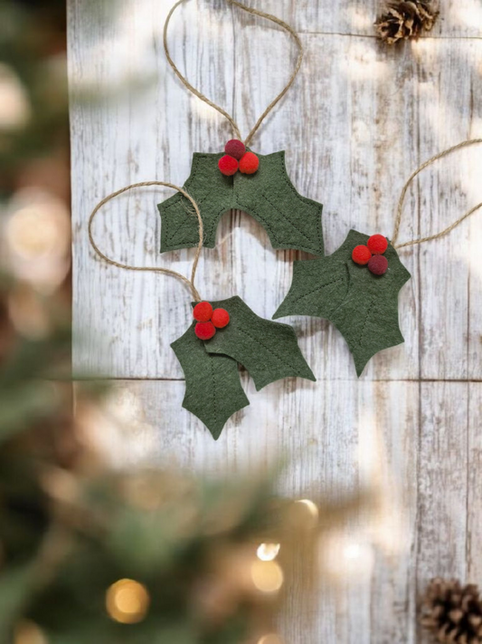 Ornament Set Mistletoe