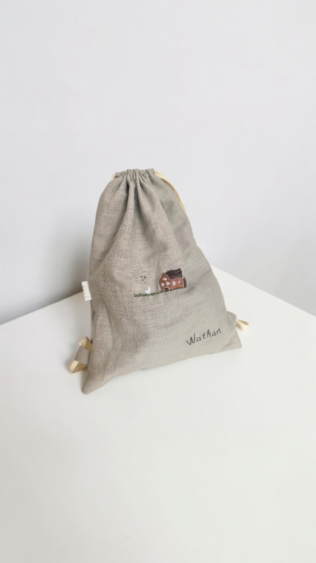Saculet personalizat cu nume și broderie umpluta