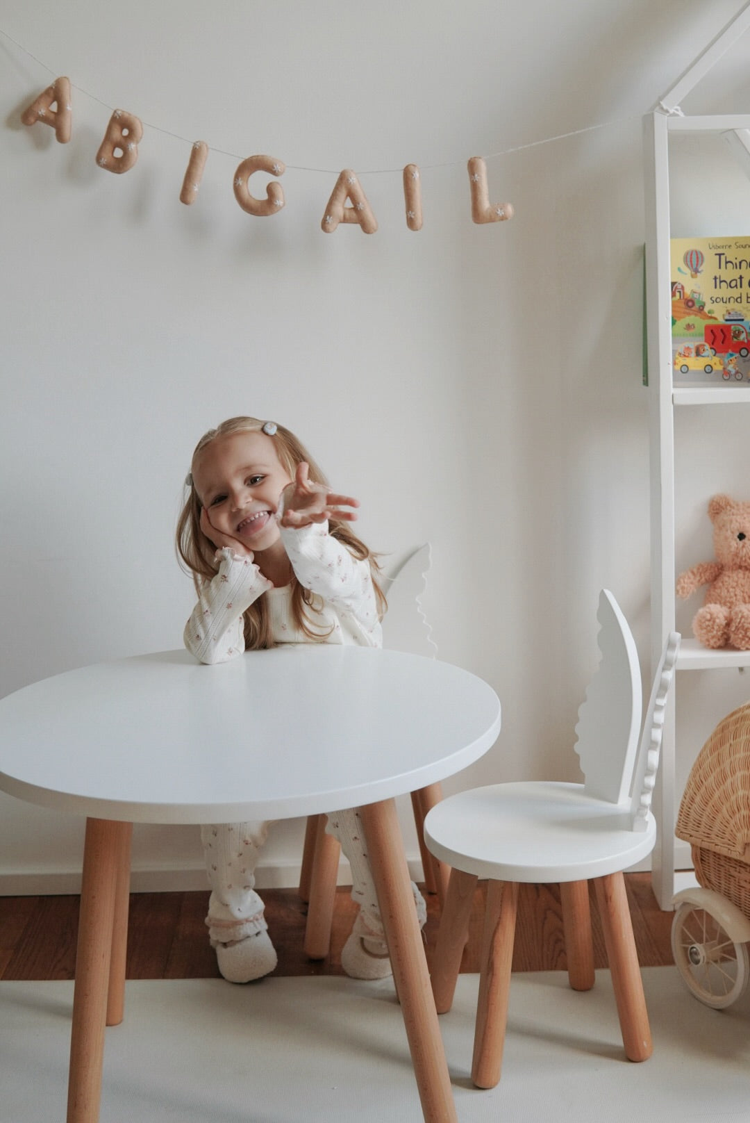 Ghirlandă "Embroidery Bloom"